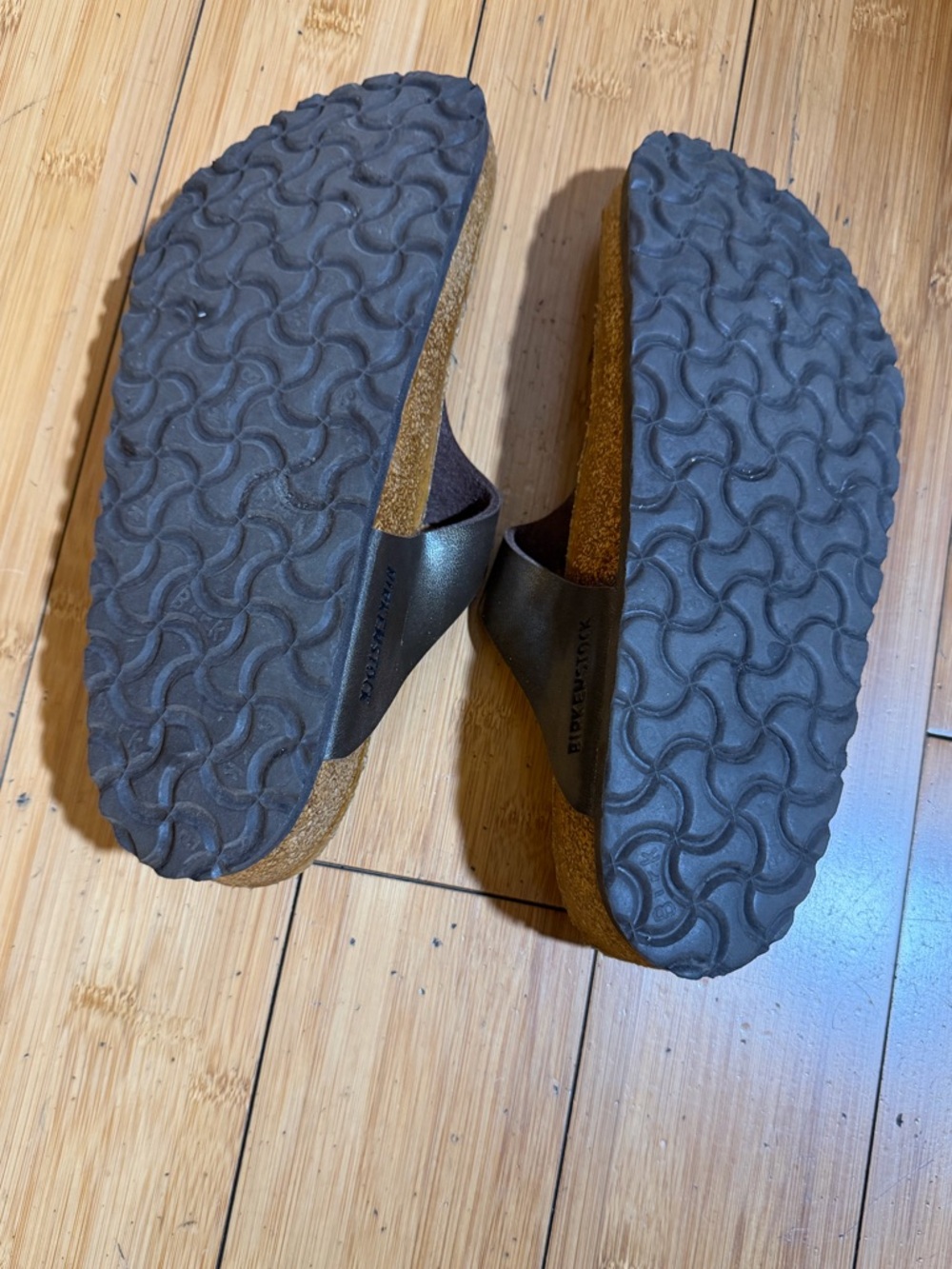 Birkenstock Gizeh Sandal Bronze Size 39 / 8-8.5 - Picture 11 of 16
